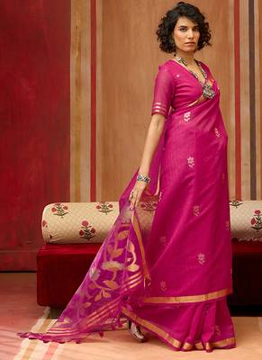 rani pink art silk blend woven work saree 3