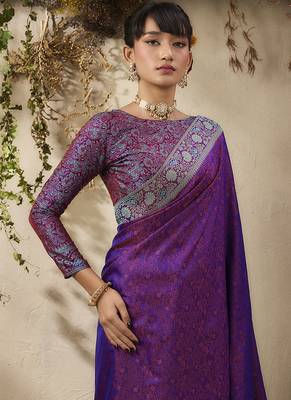 purple woven kanjivaram art silk blend saree 4