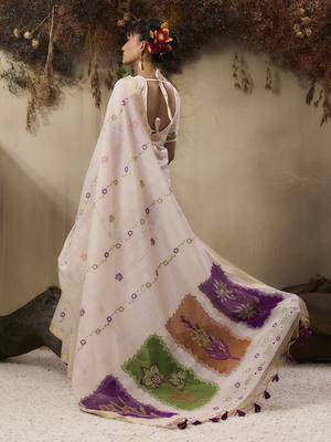 Cotton blend woven cream saree 3