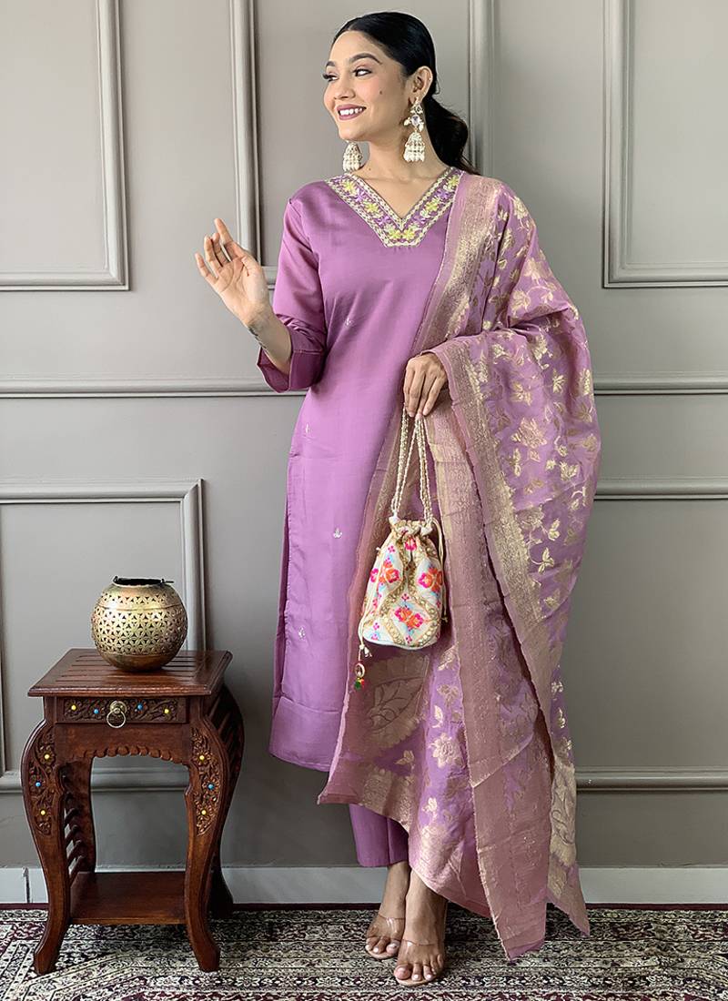 Lavender embroidered chanderi kurta set