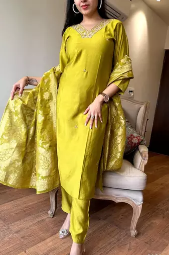 Parrot green embroidered chanderi kurta set