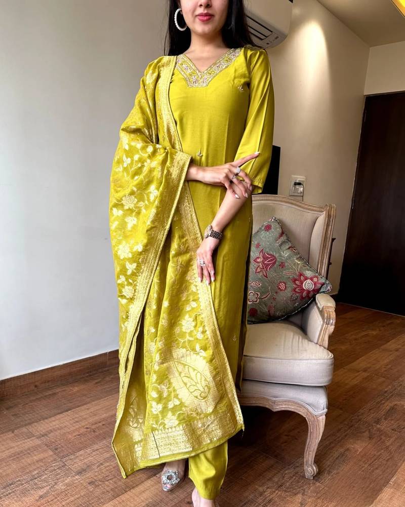 Parrot green embroidered chanderi kurta set