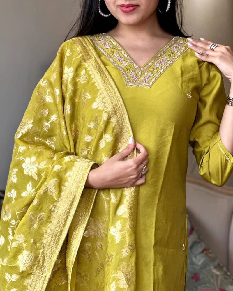 Parrot green embroidered chanderi kurta set