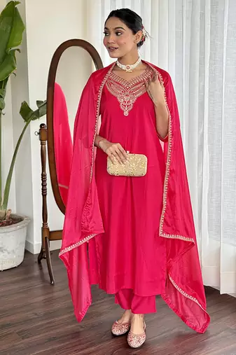 Chanderi embroidered kurta set in rani pink
