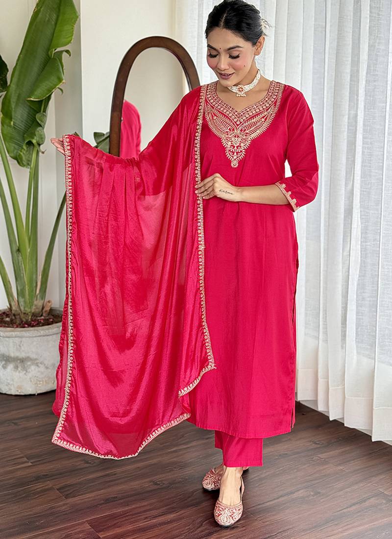 Chanderi embroidered kurta set in rani pink