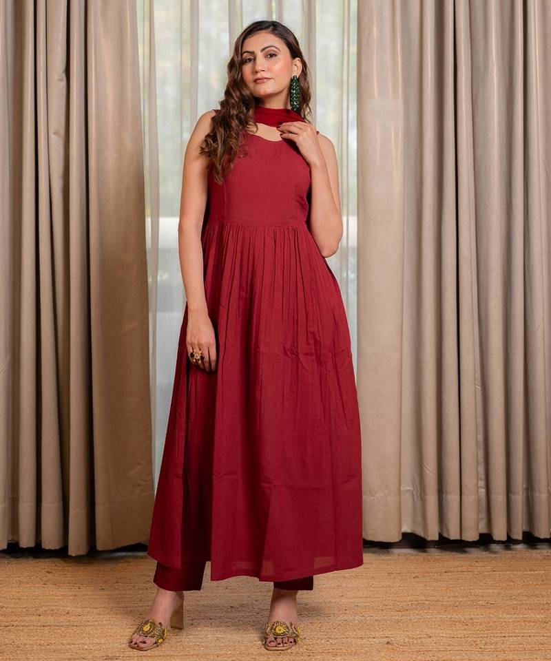 Maroon aari anarkali with pant and dupatta (set of 3)