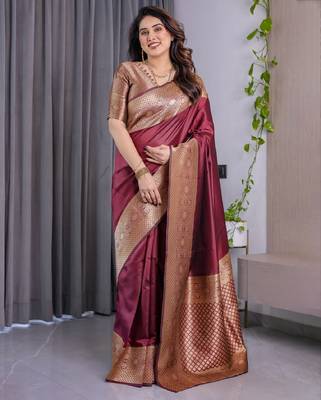 maroon silk blend banarasi saree with unstitched blouse piece 4