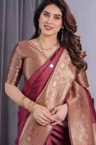 maroon silk blend banarasi saree with unstitched blouse piece