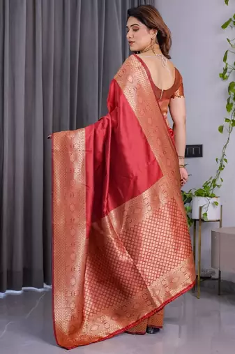 red silk blend banarasi saree with unstitched blouse piece