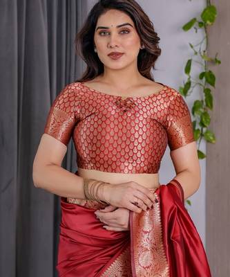 red silk blend banarasi saree with unstitched blouse piece 4