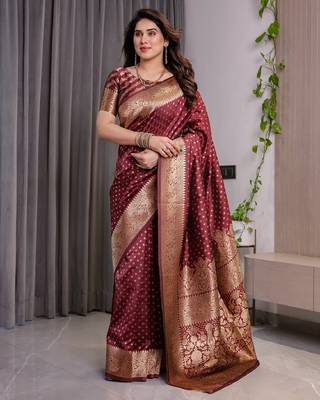 maroon silk blend banarasi saree with unstitched blouse piece 3