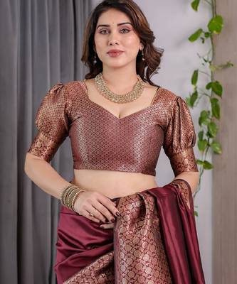 maroon silk blend banarasi saree with unstitched blouse piece 4