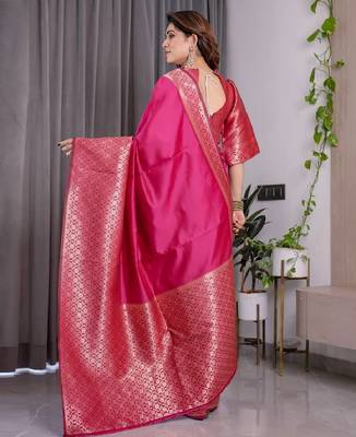 pink silk blend banarasi saree with unstitched blouse piece 3