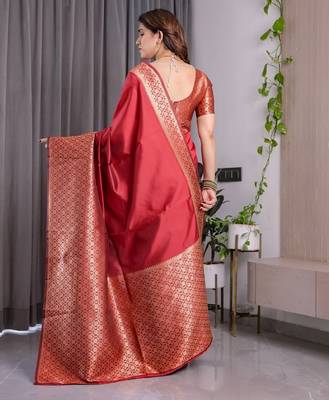 red silk blend banarasi saree with unstitched blouse piece 4
