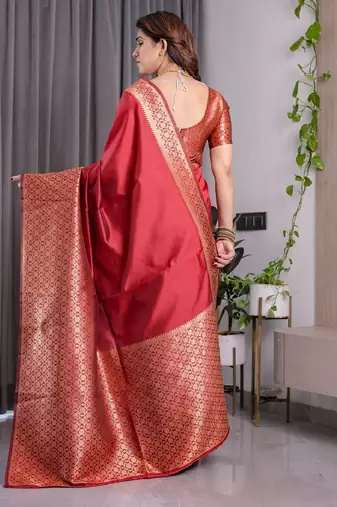 red silk blend banarasi saree with unstitched blouse piece