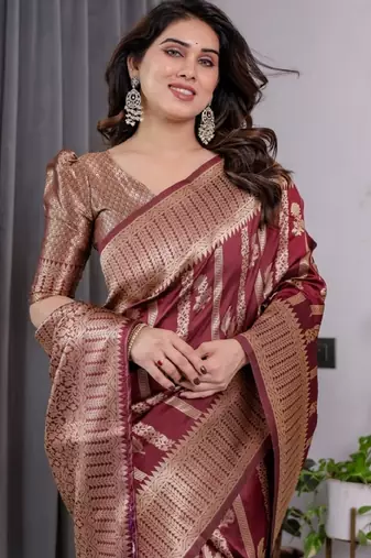 maroon silk blend banarasi saree with unstitched blouse piece