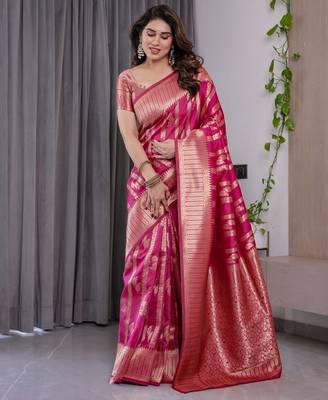 pink silk blend banarasi saree with unstitched blouse piece 2