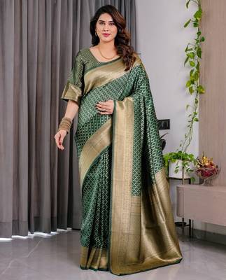 green silk blend banarasi saree with unstitched blouse piece 1