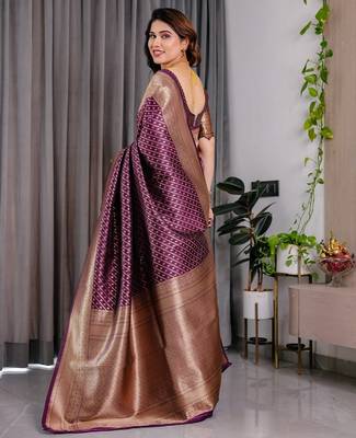 purple silk blend banarasi saree with unstitched blouse piece 3