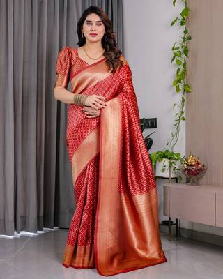 red silk blend banarasi saree with unstitched blouse piece 1