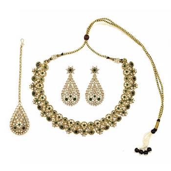 Gold plated traditional floral necklace set with earrings & maangtikka for women 4