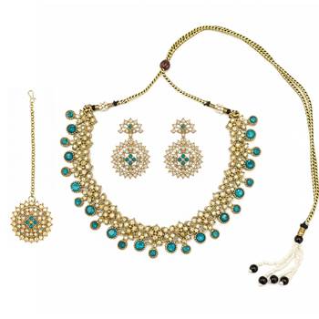 Gold plated traditional kundan-style necklace set with earrings & maangtikka 3