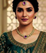 Gold plated traditional kundan-style necklace set with earrings & maangtikka