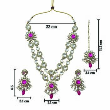 Gold plated traditional bridal kundan-style necklace set with earrings & maangtikka 5