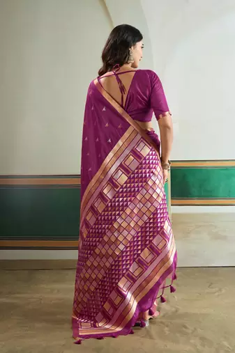 magenta silk blend weaving handloom festival wear saree