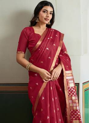 red silk blend weaving handloom festival wear saree 4