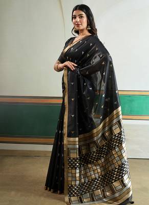 black silk blend weaving handloom festival wear saree 2