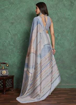 Grey Viscose Digital Print Saree With Rich Pallu 2
