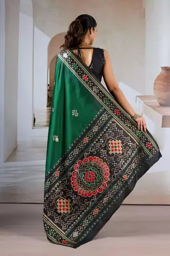 Green patola handloom weaving silk Blend saree