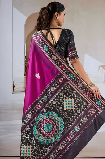 Rani pink patola handloom weaving silk Blend saree