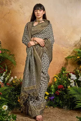 black viscose cotton handloom weaving patola saree