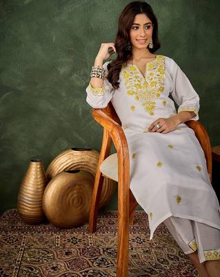 Yellow women kurta pant set 3