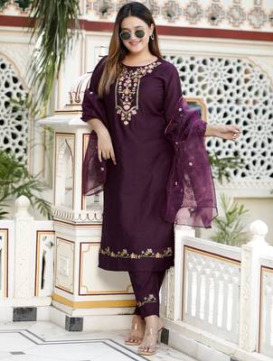 Purple women kurta pant dupatta set 1
