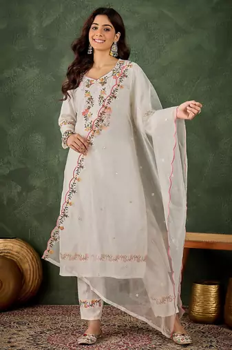 White women kurta pant dupatta set