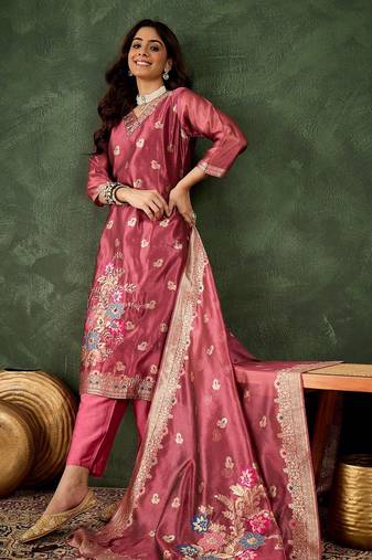 Purple women kurta pant dupatta set