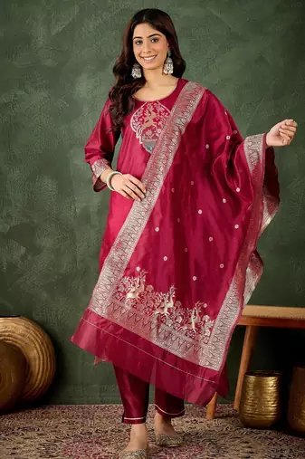 Red women kurta pant dupatta set