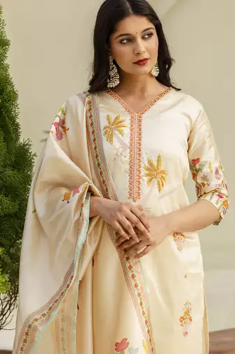 Beige women kurta pant dupatta set