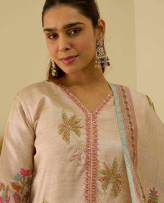 Beige women kurta pant dupatta set 3