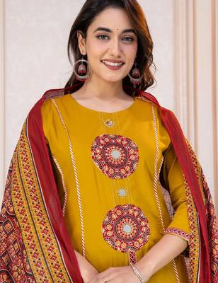 Cotton cambric printed a-line kurti-pant-dupatta  set 4