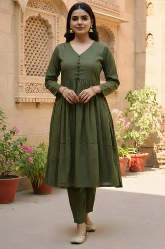 Women's Long Flared V-Neck with Button Details Anarkali shape Empire Waist,Kurta Pant Set