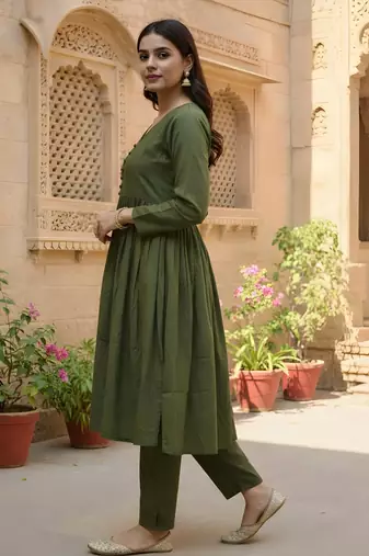 Women's Long Flared V-Neck with Button Details Anarkali shape Empire Waist,Kurta Pant Set
