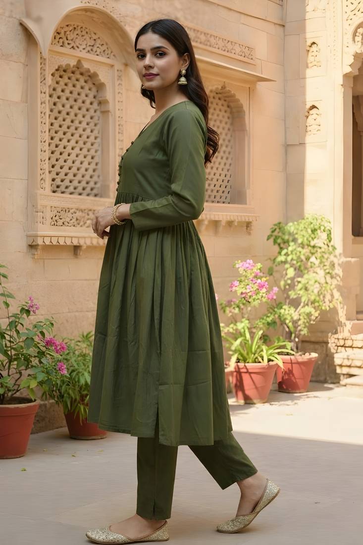 Women's Long Flared V-Neck with Button Details Anarkali shape Empire Waist,Kurta Pant Set