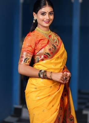 yellow weaving paithani gold copper zari weaving meenakari border saree 3