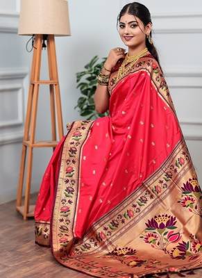 pink color weaving paithani gold copper zari weaving meenakari  border saree 5