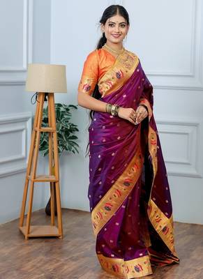 wine color weaving paithani gold copper zari weaving meenakari  border saree 3