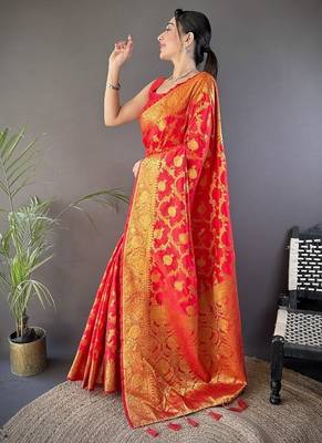 red color banarasi soft art silk blend zari woven saree 2
